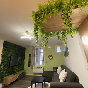 magnifique-appartement-intra-muros.aixenprovencehotels.org/
