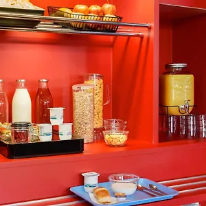  Hotel Hotelf1 Annemasse Renove